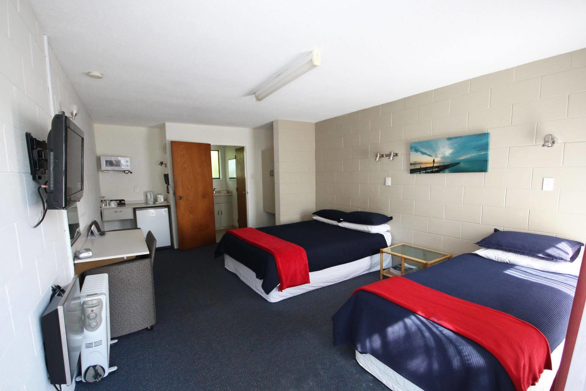 Midway Pacifica Lodge Lower Hutt Eksteriør bilde