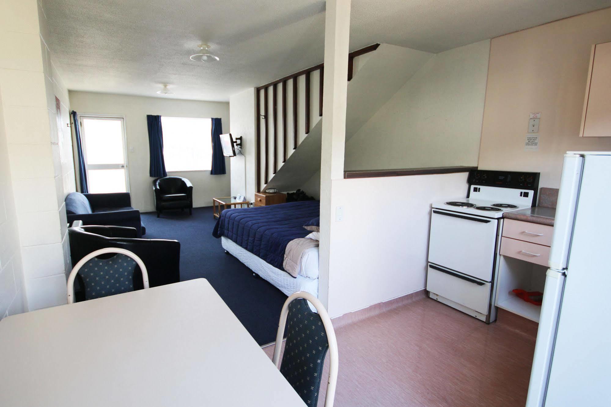 Midway Pacifica Lodge Lower Hutt Eksteriør bilde