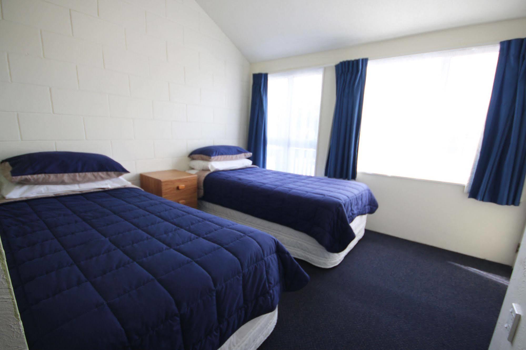 Midway Pacifica Lodge Lower Hutt Eksteriør bilde
